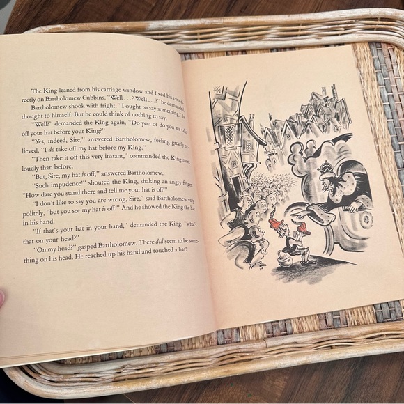 Dr. Seuss The 500 Hats of Bartholomew Cubbins, Vintage 1966 Paperback Scholastic - Picture 5 of 9